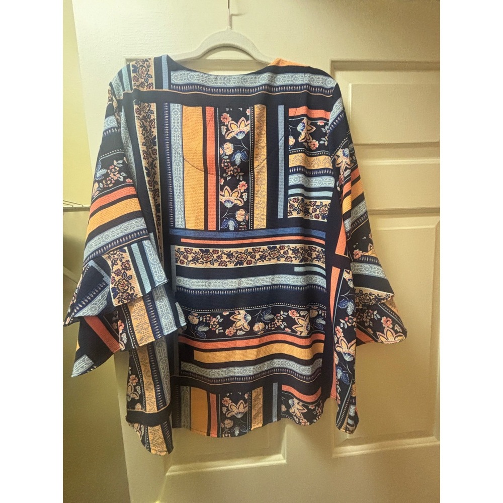 Womens Plus Size 18/20W Floral Patchwork Bell Sleeve V-Neck Blouse Navy Coral - Picture 4 of 7